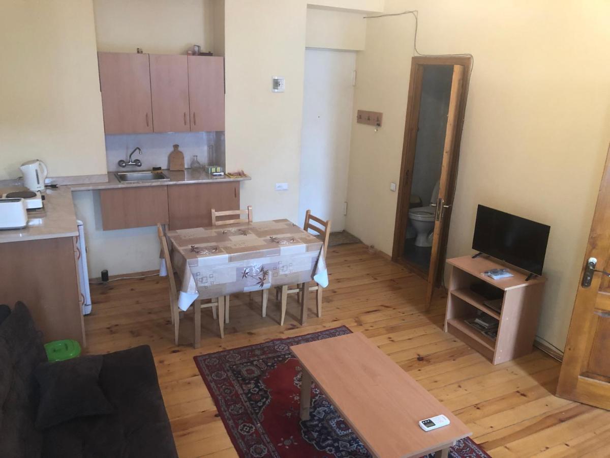 Old Metekhi Apartment Tbilisi Ngoại thất bức ảnh